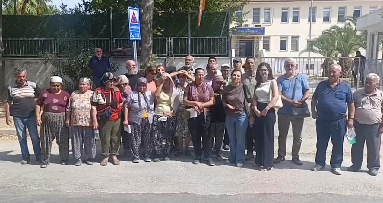 akbelende zeytin direnisinde gozaltina alinan muhtar ve koyluler serbest birakildi tyTcLDLy