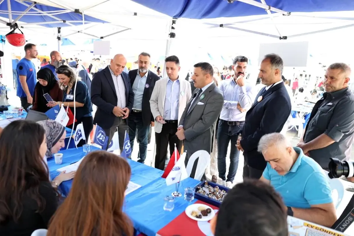 kucukcekmecede 2 istihdam fuari duzenlendi BCMEnneY