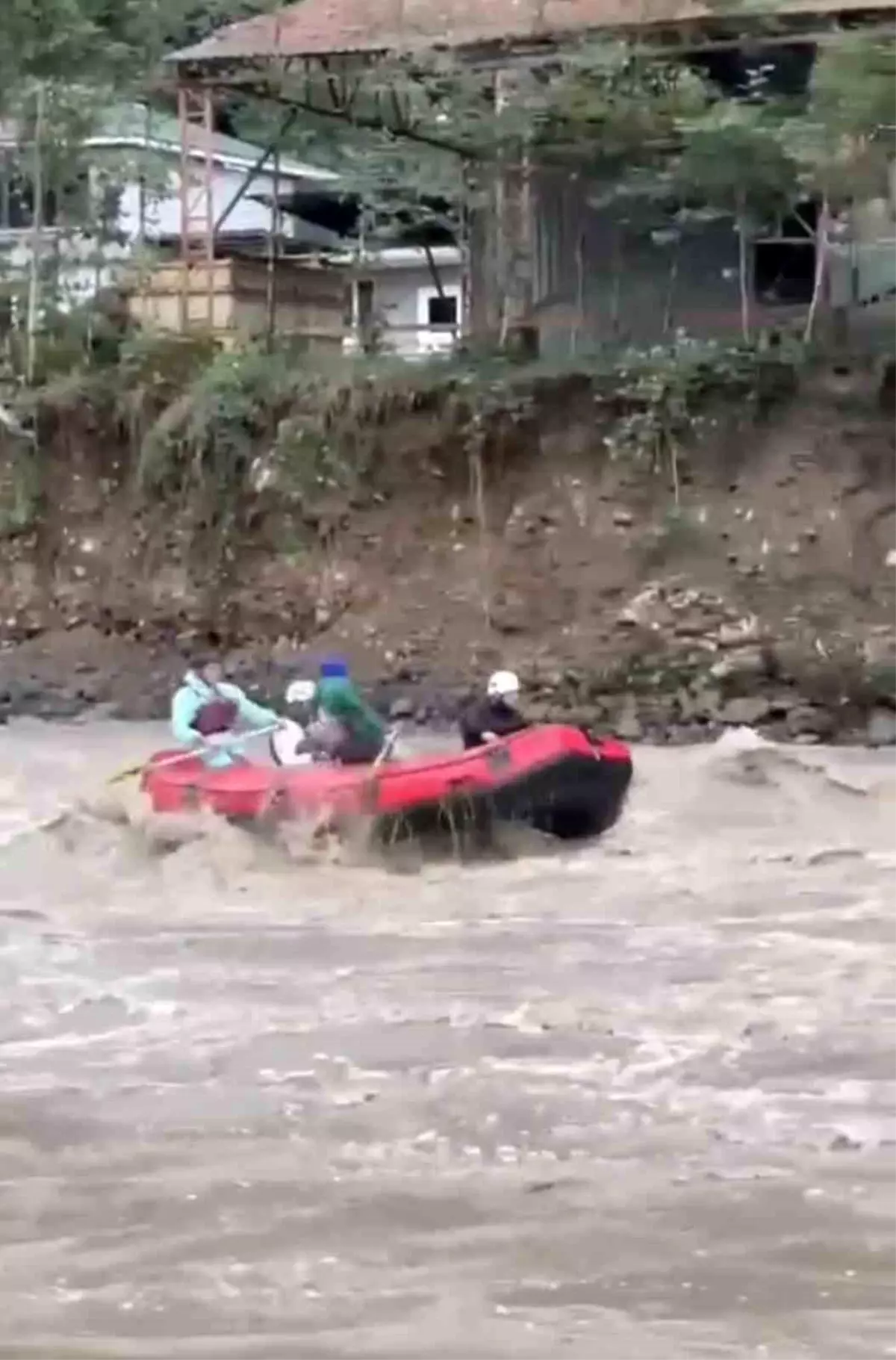 rizede rafting keyfi sel ortasinda FfxRzSiR
