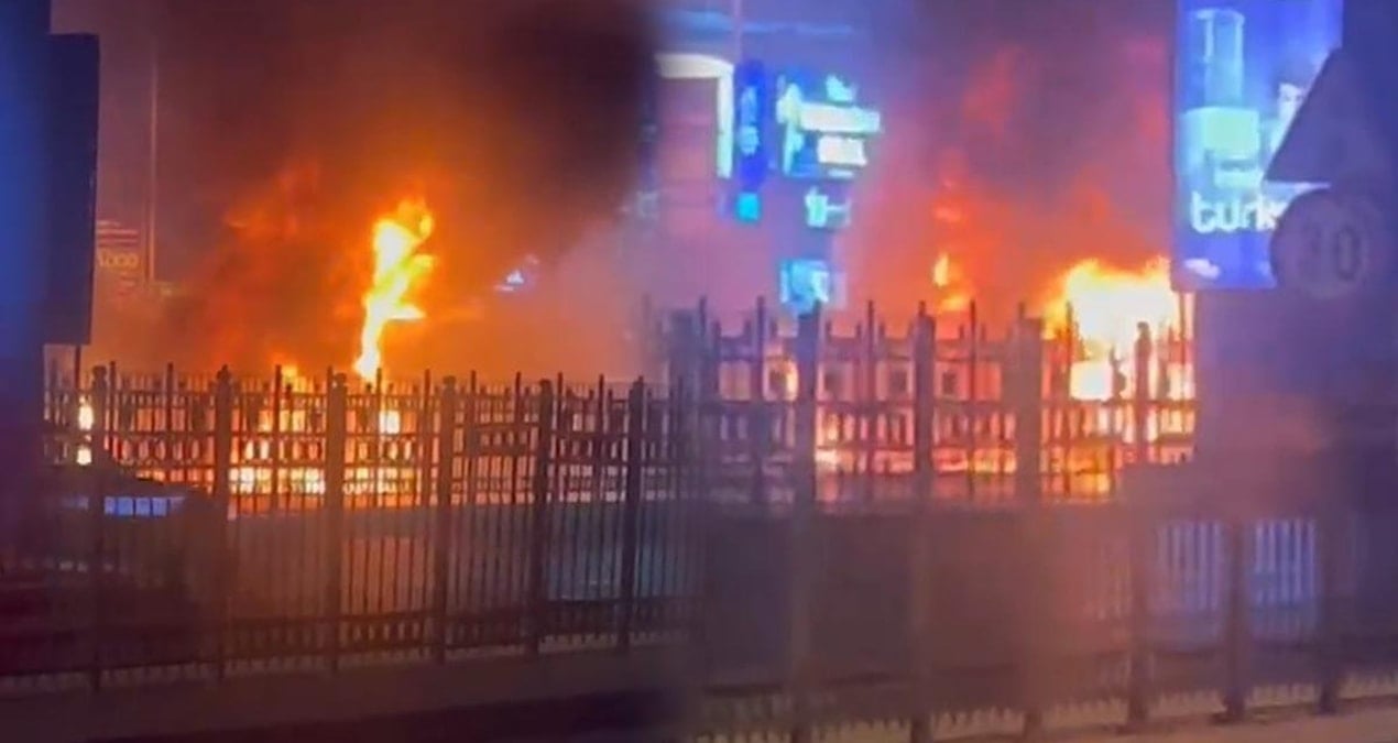 sislide korkunc anlar otobuste yangin cikti yGX2rlul