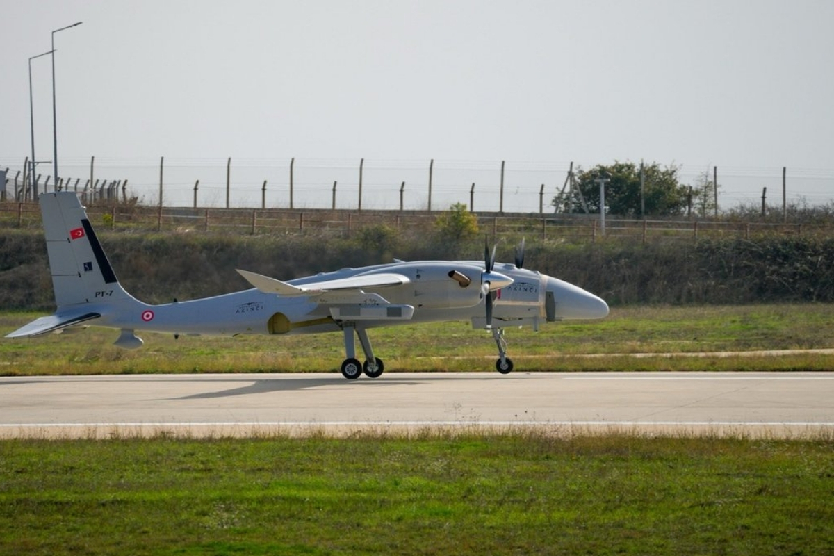 bayraktar akinci ehden tatbikatinda ucusunu tamamladi selcuk bayraktar milli savunma kabiliyetine dikkat cekti zJ8qxyH1.jpg