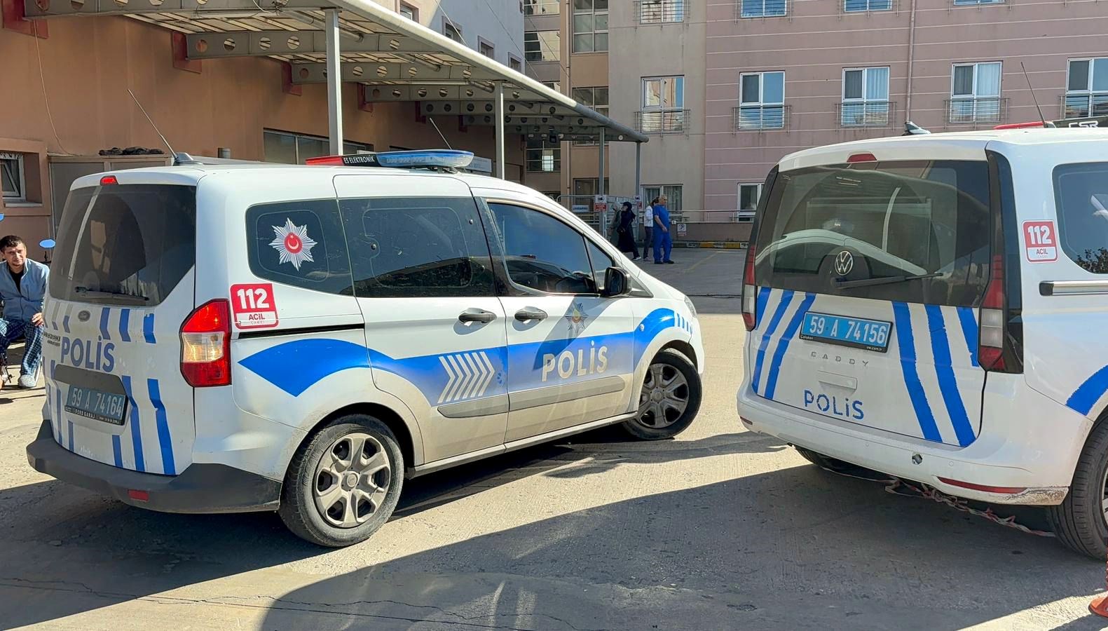 cenaze evinde silahlar konustu 2 olu 1H7dUA8M