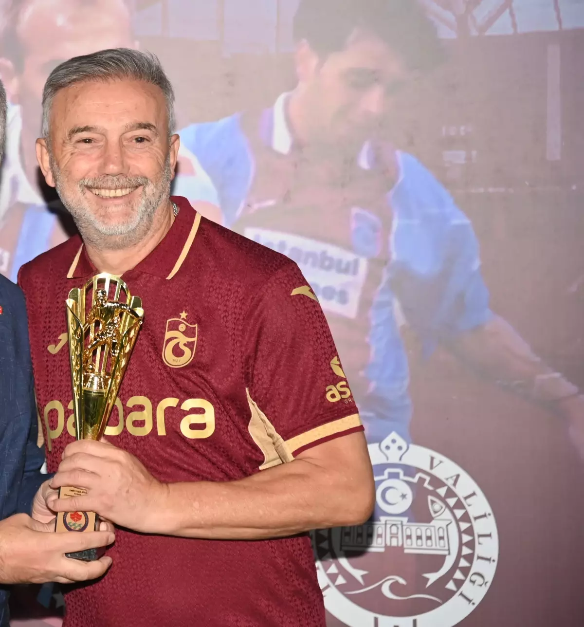 hami mandiralidan taraftara sampiyonluk cagrisi JCOJ7gDG.jpg