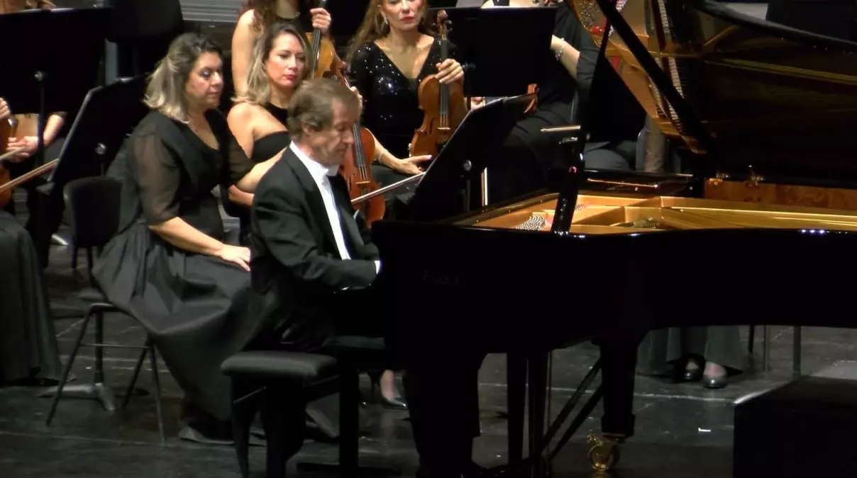 istanbul devlet senfoni orkestrasi 80 yilini coskuyla kutladi b3vN9kBr