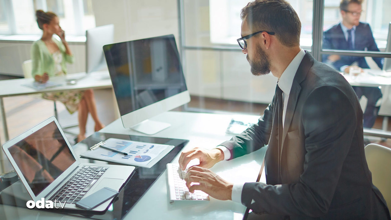 maliye peslerinde 870 bin lira gelir 72 milyonluk harcama enICbE1y