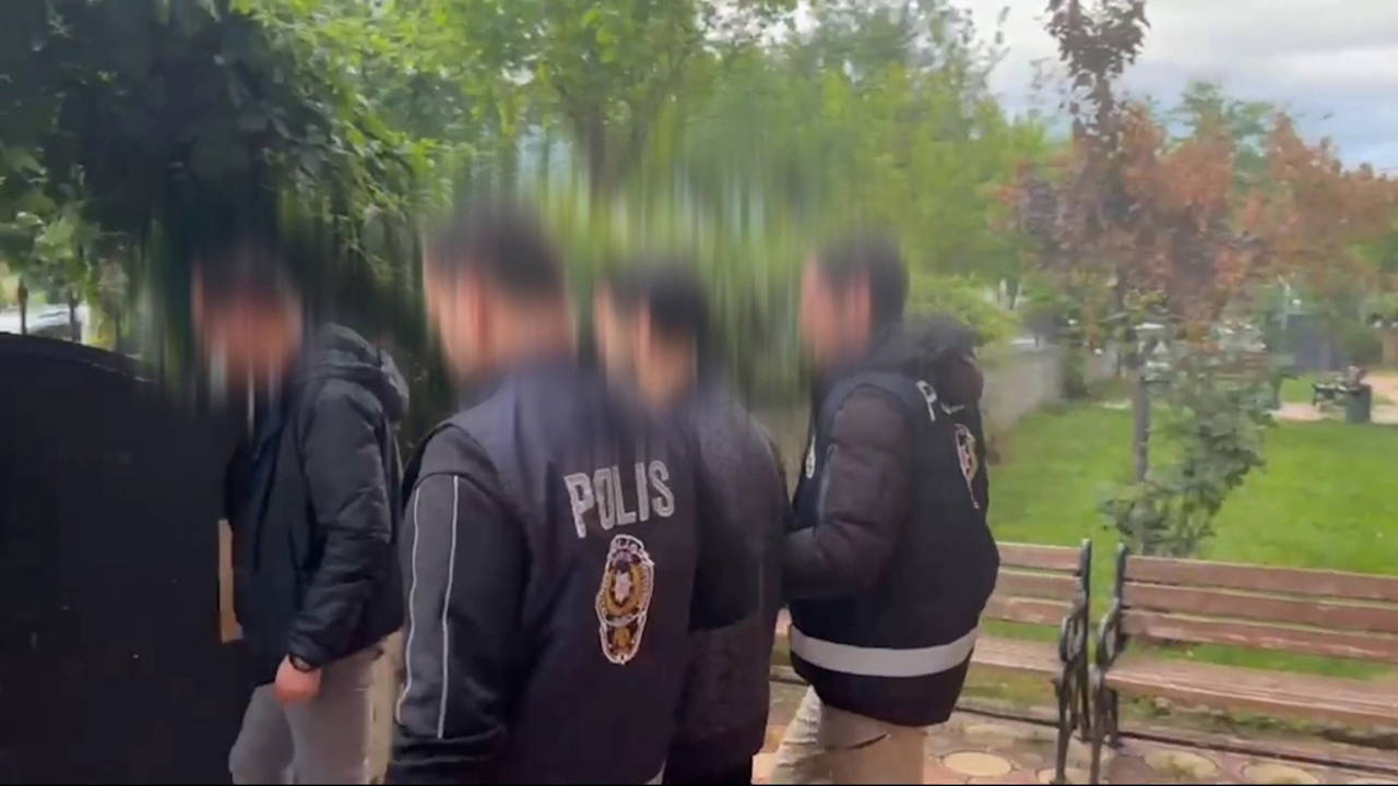 Özgür Özel, Amcasının Cenaze Törenine Katıldı